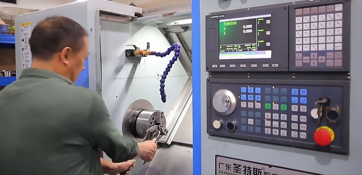 Dongguan Zhongwei Metal Products Co., Ltd производственная линия производителя